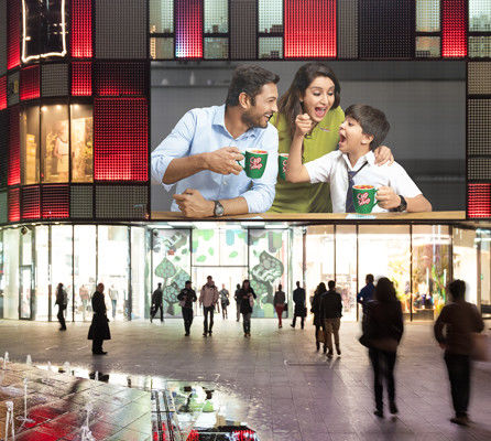 La publicité du panneau d'affichage P4 de kiosque d'affichage a mené le Signage visuel de Digital pour le centre commercial